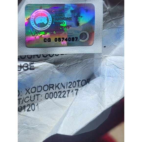 Canada Goose  Arctic Disc Ribbed Toque Beanie Red @E5 unisex - Picture 9 of 12